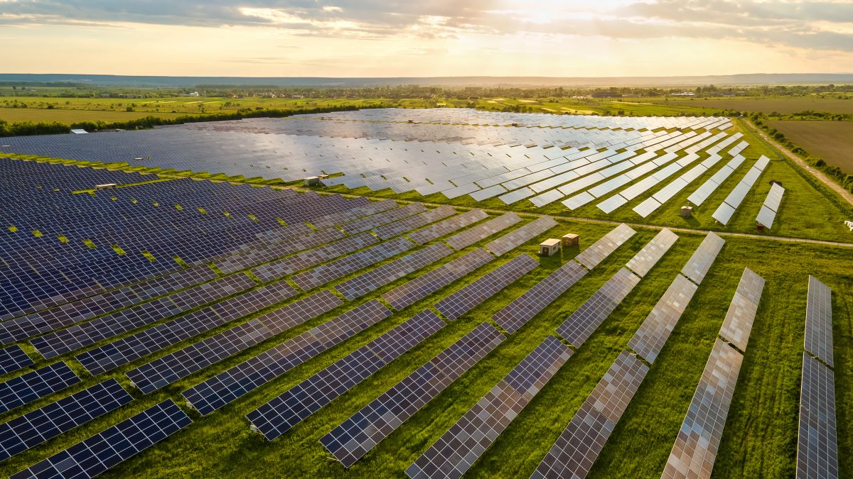 Apple anuncia que va a abrir plantas solares en España