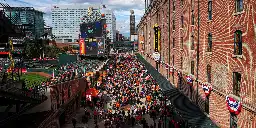 Orioles reach 30-year deal to remain at Camden Yards