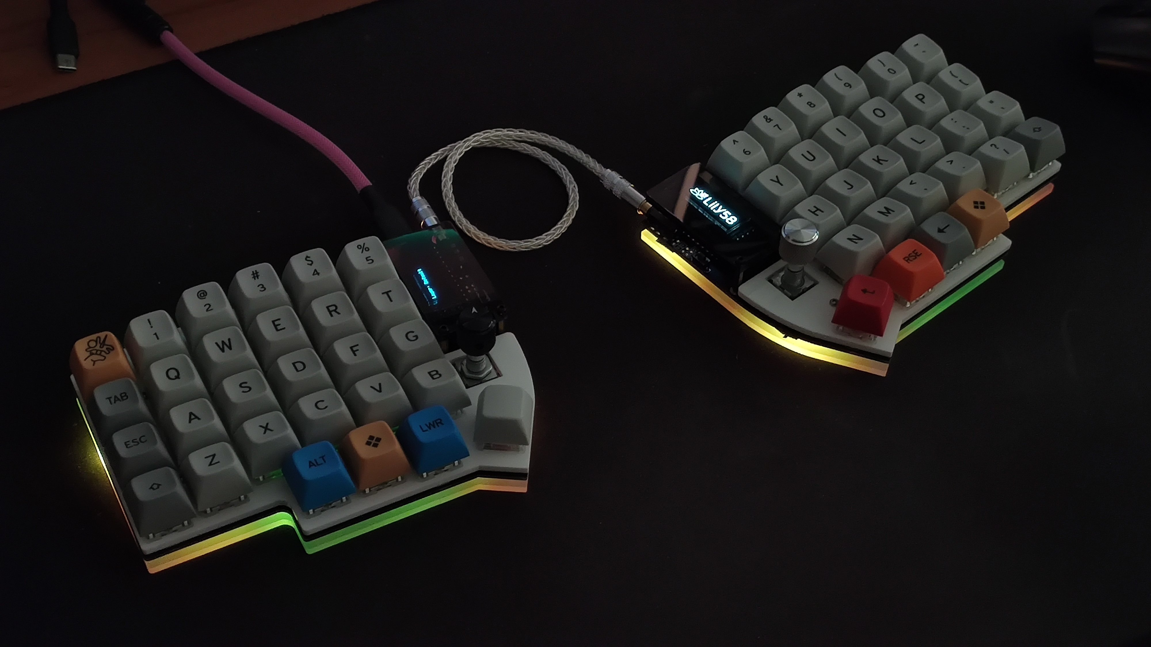 Custom Split keyboard Lily58 Pro MT3 Dev/tty keycaps handwired rotary encoder  and underglow