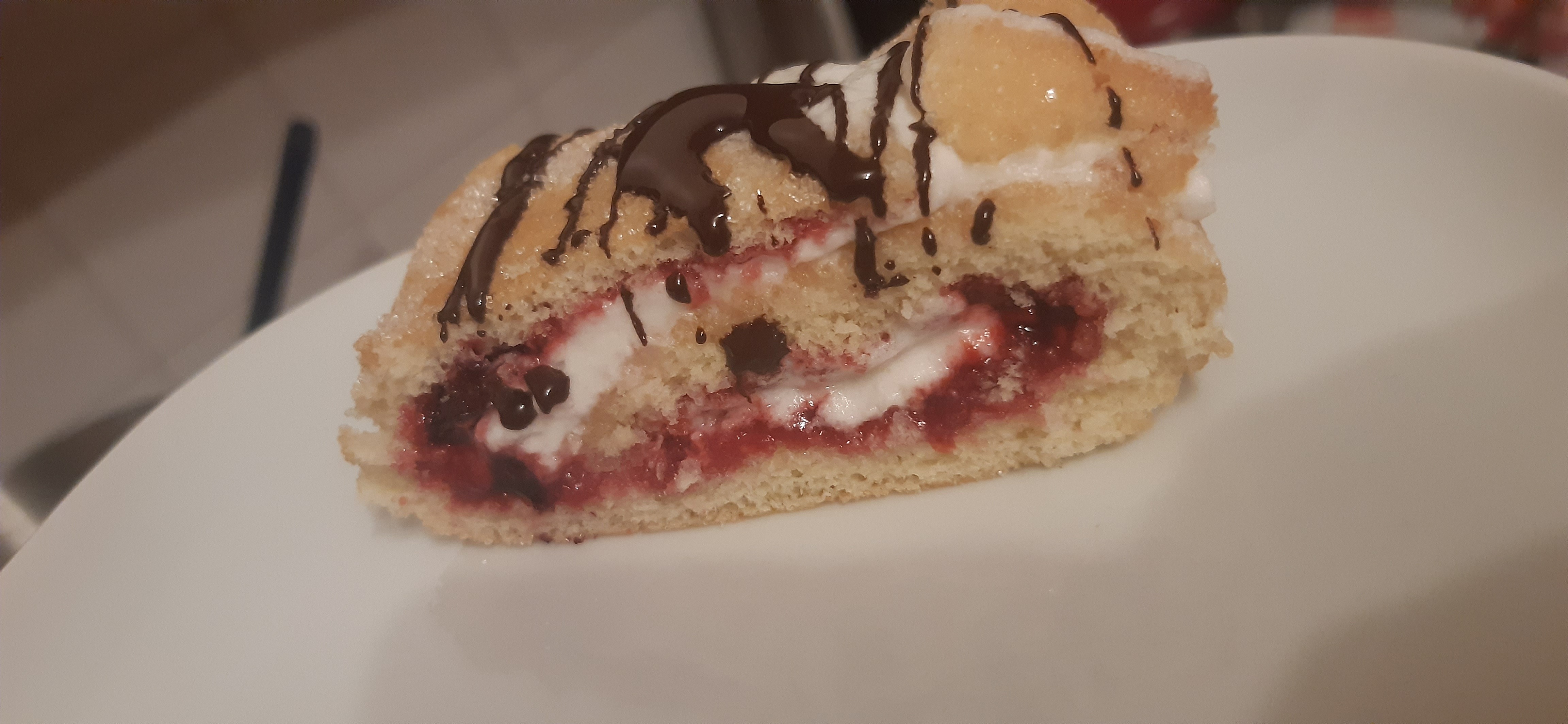  Slice of cake showing layers