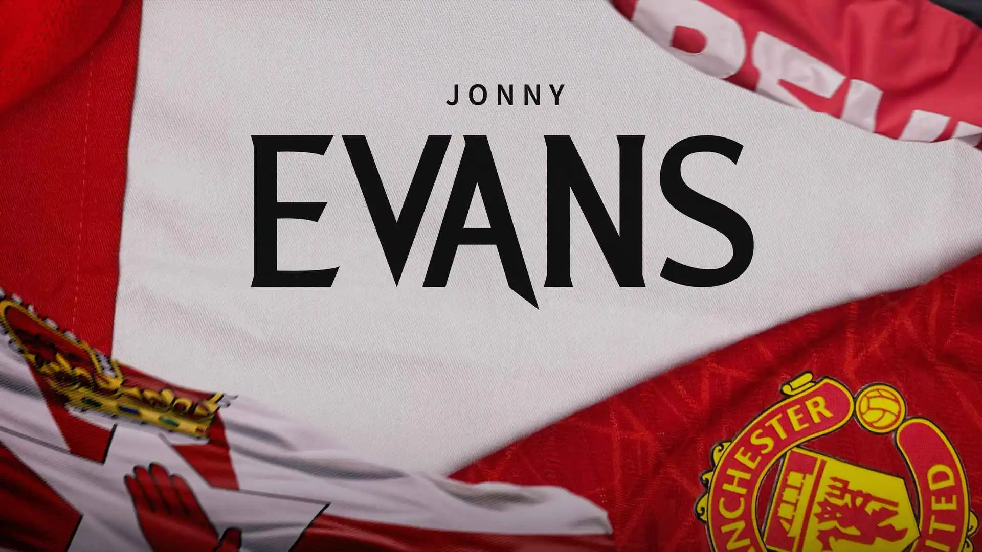 Jonny Evans signs for United