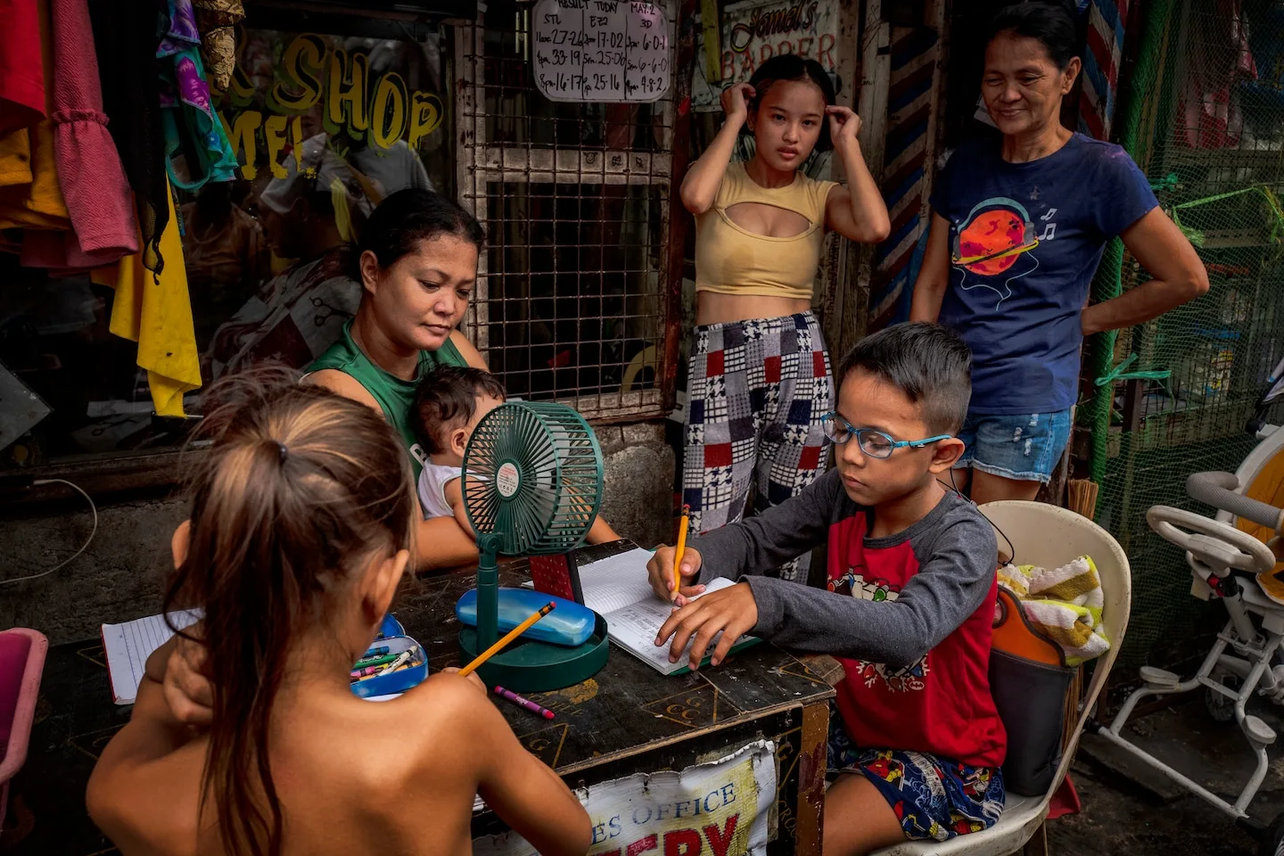 Extreme heat takes withering toll in teeming Philippine jails