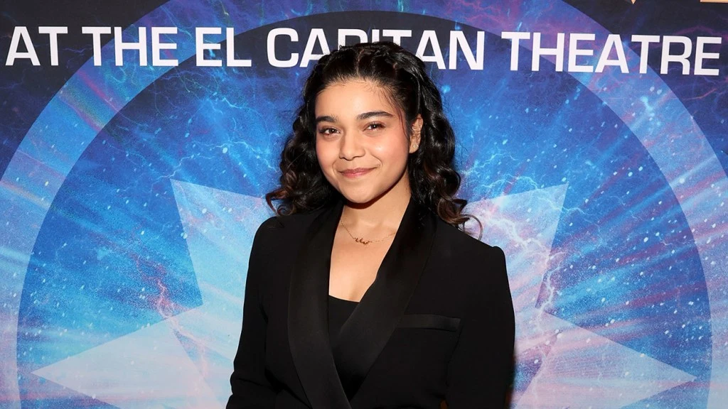 ‘The Marvels’ Star Iman Vellani Talks That Final Scene and ‘Ms. Marvel’ Season 2