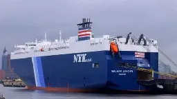 Houthi rebels hijack 'Israeli' cargo ship, report says; Netanyahu: 'Iranian attack against international vessel'