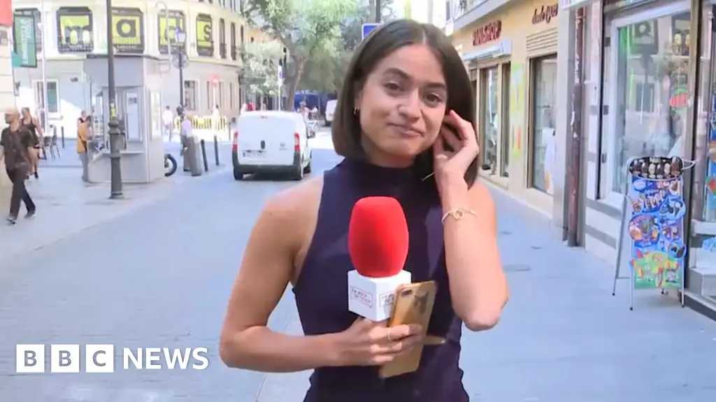 Isa Balado: Anger in Spain after man appears to grope reporter live on air