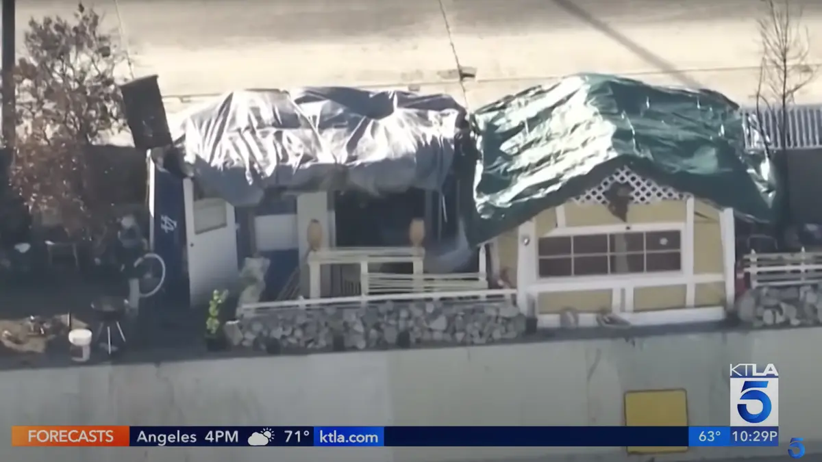 Unhoused Man Builds Entire House Off The Side Of A Los Angeles Freeway