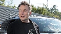 Elon Musk Has the Worst ‘Both Sides’ Take on Latest Trump Assassination Attempt