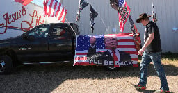 Convoy rally on Texas-Mexico border attracts Trump fans who decry illegal immigration