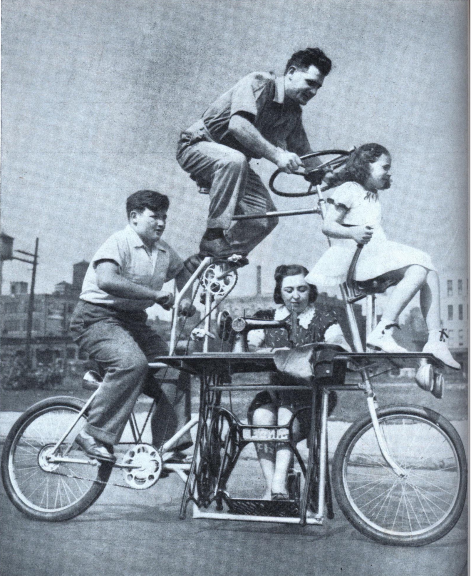 [CUSTOM, 1939] The Goofybike, bring the whole family with you!