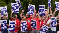 5,000 autoworkers walk out at Texas GM's largest plant, as UAW expands strike for second day in a row