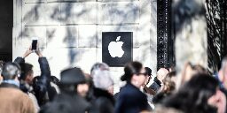 Apple has gotten so big it's almost overtaken France's entire stock market