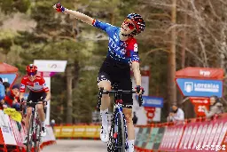 La Vuelta Femenina: Muzic bests Vollering to take stage 6 victory - Escape Collective