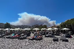 Canicule et incendies en Grèce: les touristes belges préfèrent rester