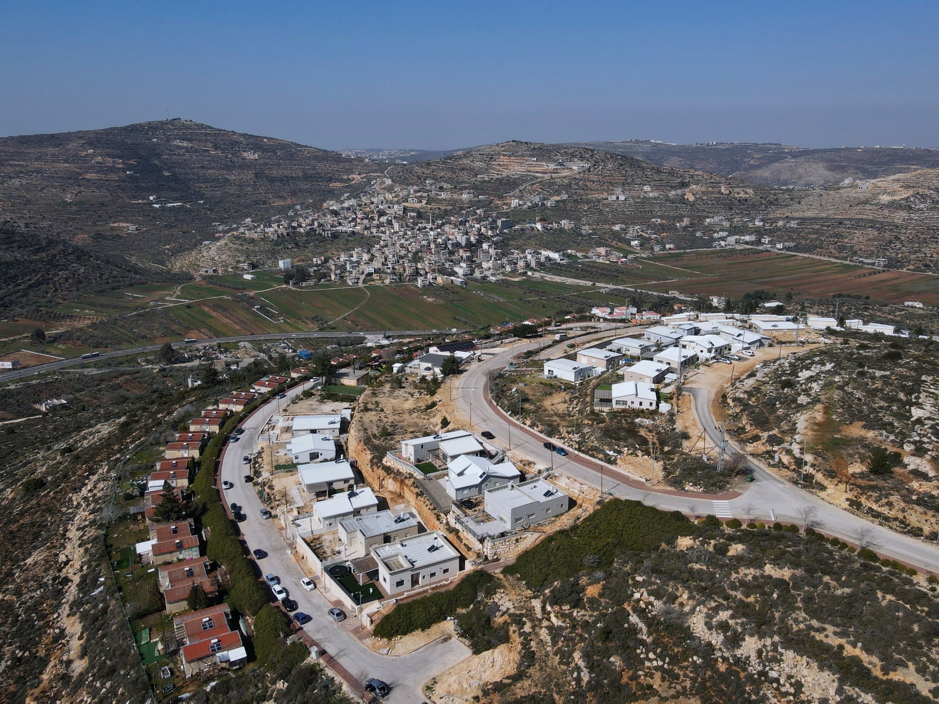 Israel sets record for illegal settlement approvals: Rights group