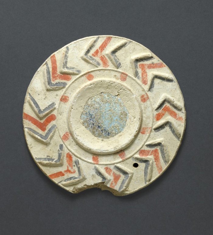 The fragment is part of a “magical mirror” from the Byzantine period, the 4th–6th centuries CE.