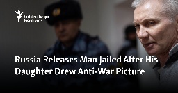 Russia Releases Man Jailed After His Daughter Drew Anti-War Picture