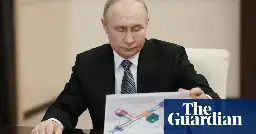 Putin ‘peddling lies’ about ailing Russian economy, say EU ministers