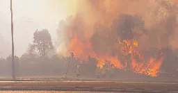 Bushfire downgraded but out of control in NSW Hunter Valley