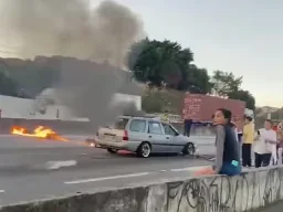 SP: Moradores protestam após assassinato de jovem pela PM - A Nova Democracia