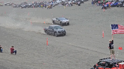 Tesla Cybertruck Dominated by F-150 Lightning In Sand Drag Race