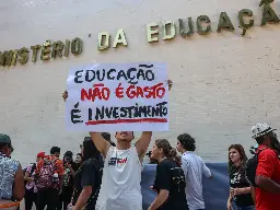 No governo Lula, a Educação está nas mãos dos grandes grupos empresariais | Opinião Socialista