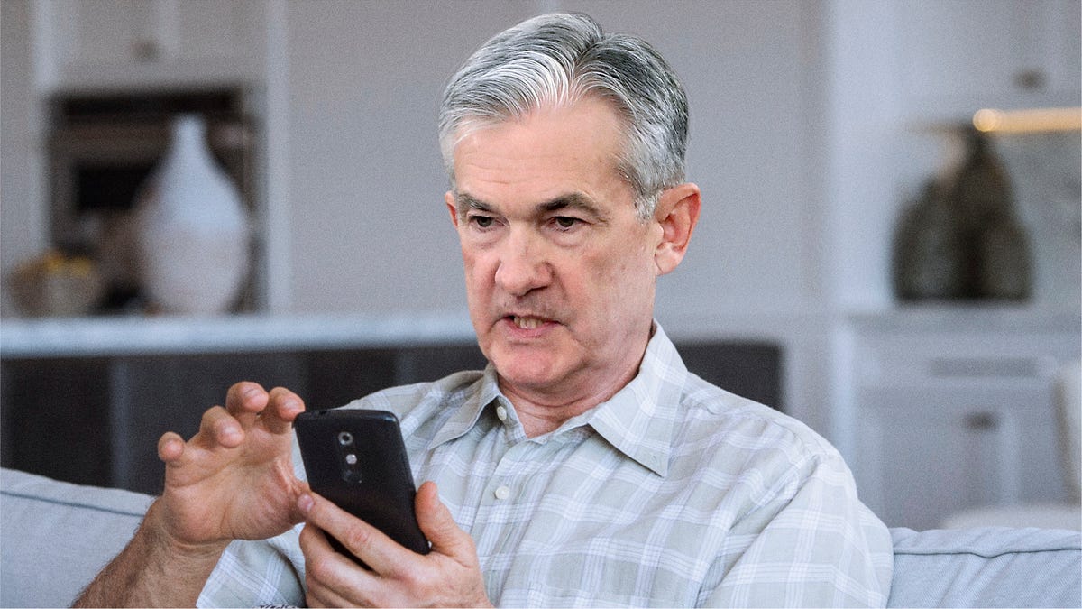 Fed Chairman Downloads Budgeting App To Help Manage Nation’s Economy