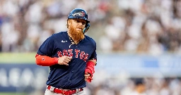 MLB Rumors: Justin Turner, Blue Jays Agree to Contract After Declining Red Sox Option