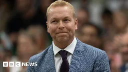 Cyclist Chris Hoy announces that his cancer is terminal