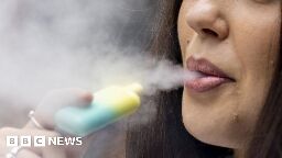 Vaping: Australia to ban disposable vape imports from January