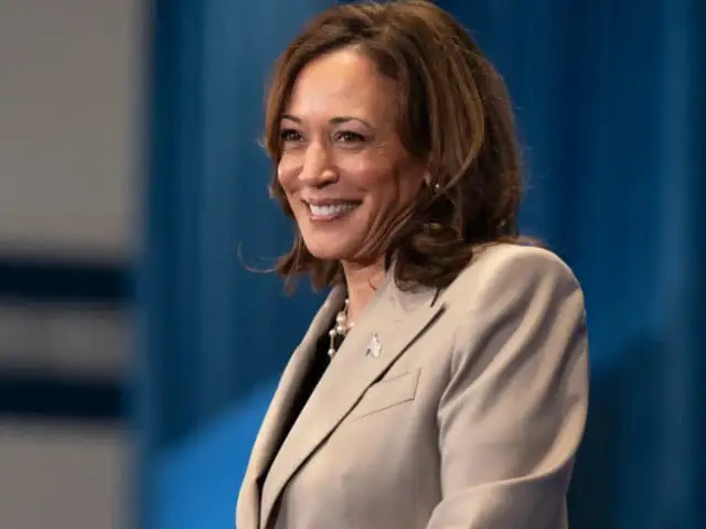 Kamala Harris promises to legalize recreational marijuana, break down barriers in cannabis industry | The Express Tribune