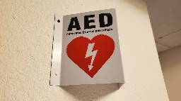 Lifesaving AEDs are being increasingly mandated across states -- but bystanders aren't using them, study finds