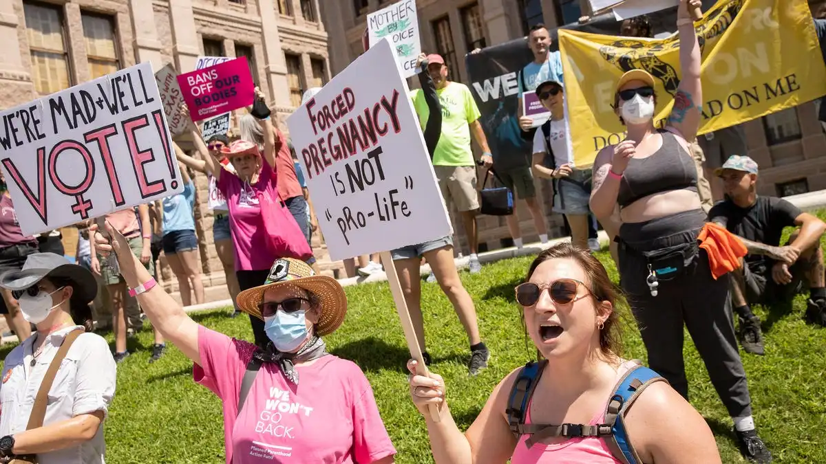 Amid abortion ban, Texas teen birth rate in 2022 increased for first time in 15 years