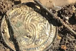 Archaeologists discover prehistoric settlement and Anglo-Saxon burial ground at site of new Banbury housing estate