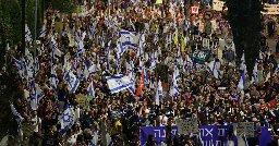 Israeli Protesters Mass in Jerusalem to Call for Elections