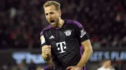 Record-breaking Kane sends Bayern top of Bundesliga