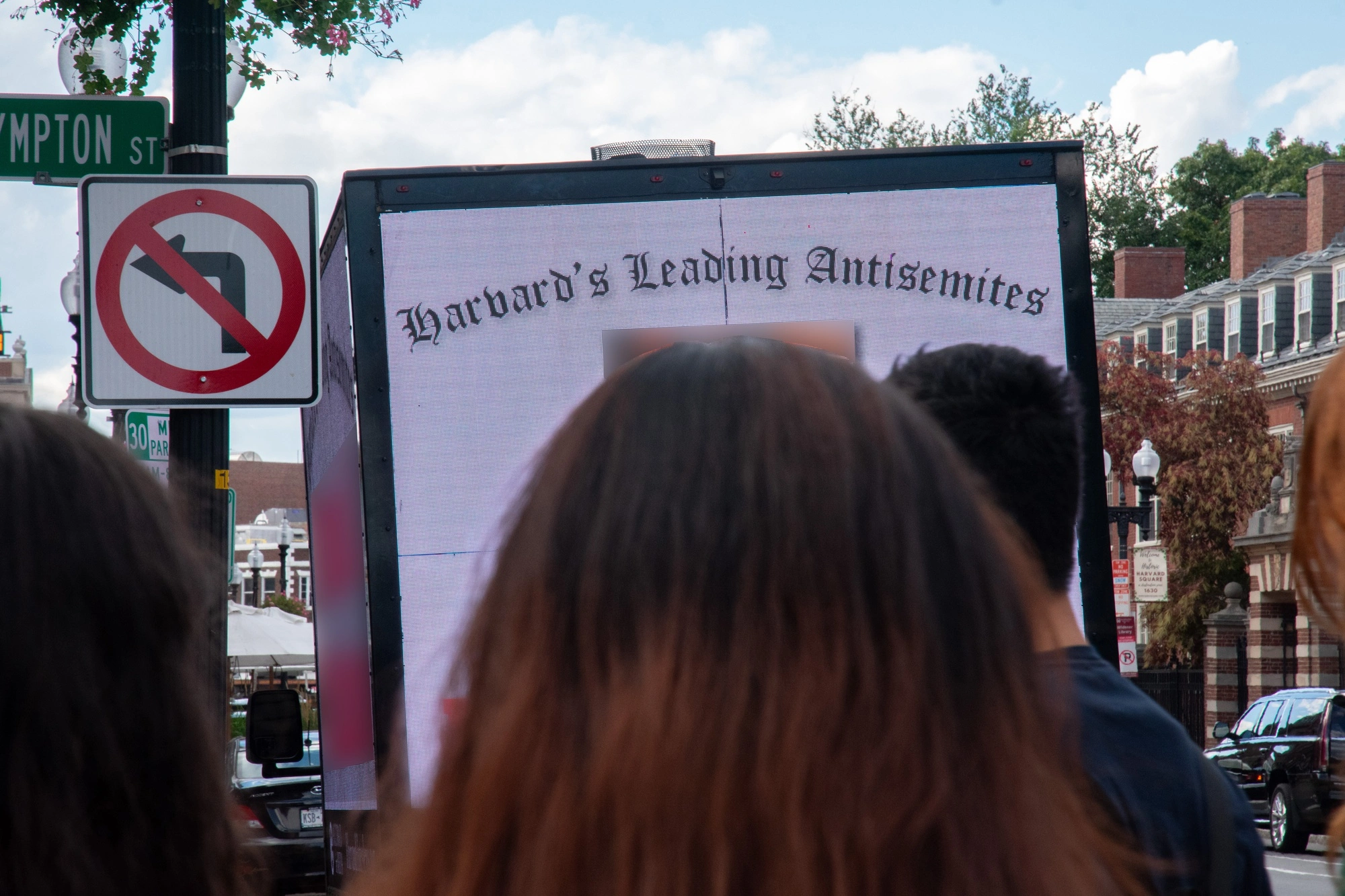 As Students Face Retaliation for Israel Statement, a ‘Doxxing Truck’ Displaying Students’ Faces Comes to Harvard’s Campus | News | The Harvard Crimson