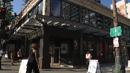 Seattle Starbucks closes suddenly in busy tourist area, leaving many questioning why