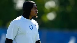 Sources: Taylor, Colts reach 3-year, $42M deal