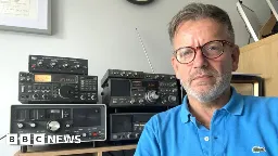 Long wave radio fans mourn fading frequencies