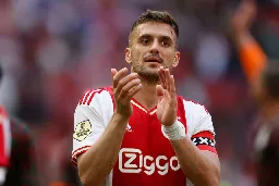 Ajax en Tadic praten over contractontbinding