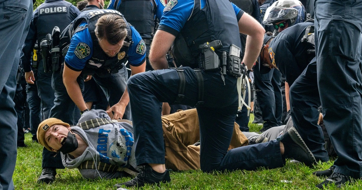 Campus protests live updates: Police arrest protesters at USC, UT Austin as pro-Palestinian demonstrations spread to more campuses