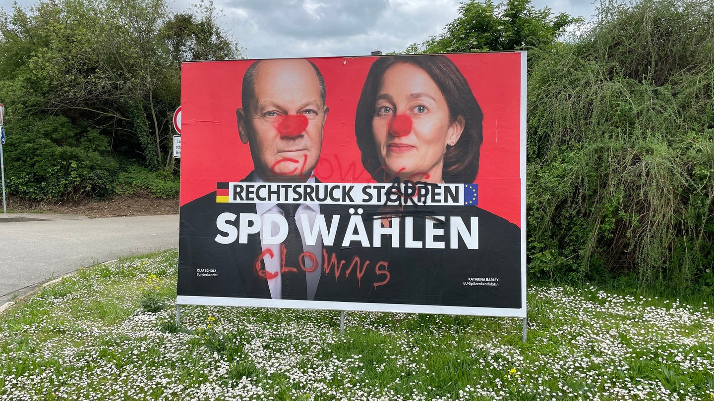 Wahlplakate in Gefahr: Strafen für Vandalismus