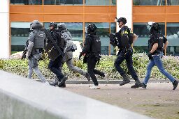 Massive police operation in Rotterdam after hospital shooting - DutchNews.nl