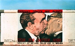 Socialist fraternal kiss - Wikipedia