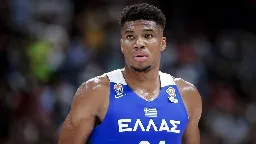 Giannis (knee) won't play in FIBA World Cup