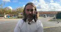 Tout sur l’étonnante conversation entre Julian Assange et Cédric Villani, en visite à la prison de Belmarsh