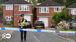 UK arrest suspect after crossbow triple homicide  – DW – 07/10/2024