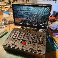 Made my own laptop/cyberdeck after months and months of trying