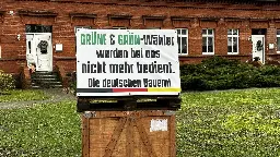 „Grüne werden nicht bedient“: Brandenburger Staatsanwaltschaft ermittelt wegen Plakats