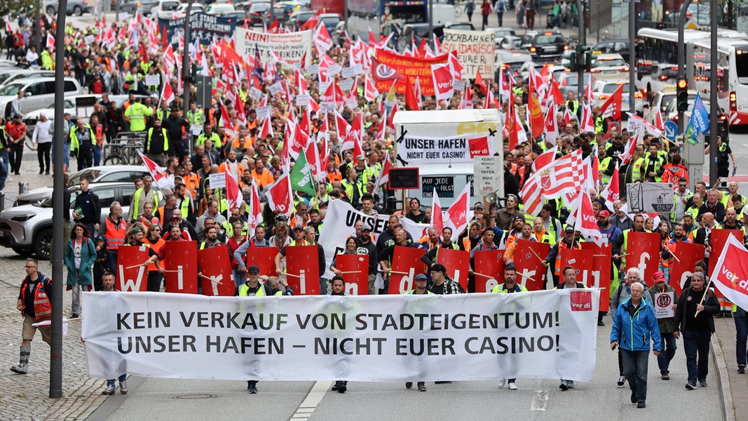 Mehr als 1.000 HHLA-Mitarbeitende bei Demo gegen Teilverkauf an MSC